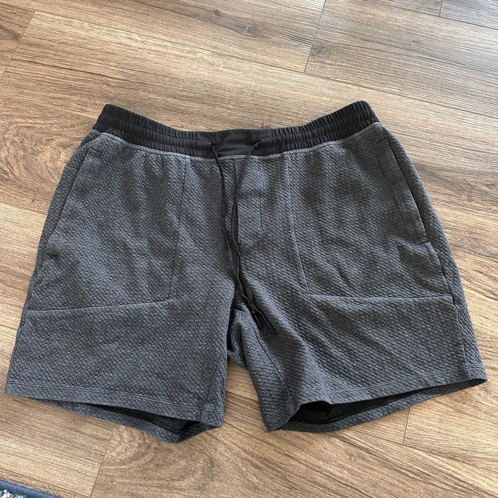 Lululemon Men's At Ease Shorts 7" Heathered Dark Grey, size XXL